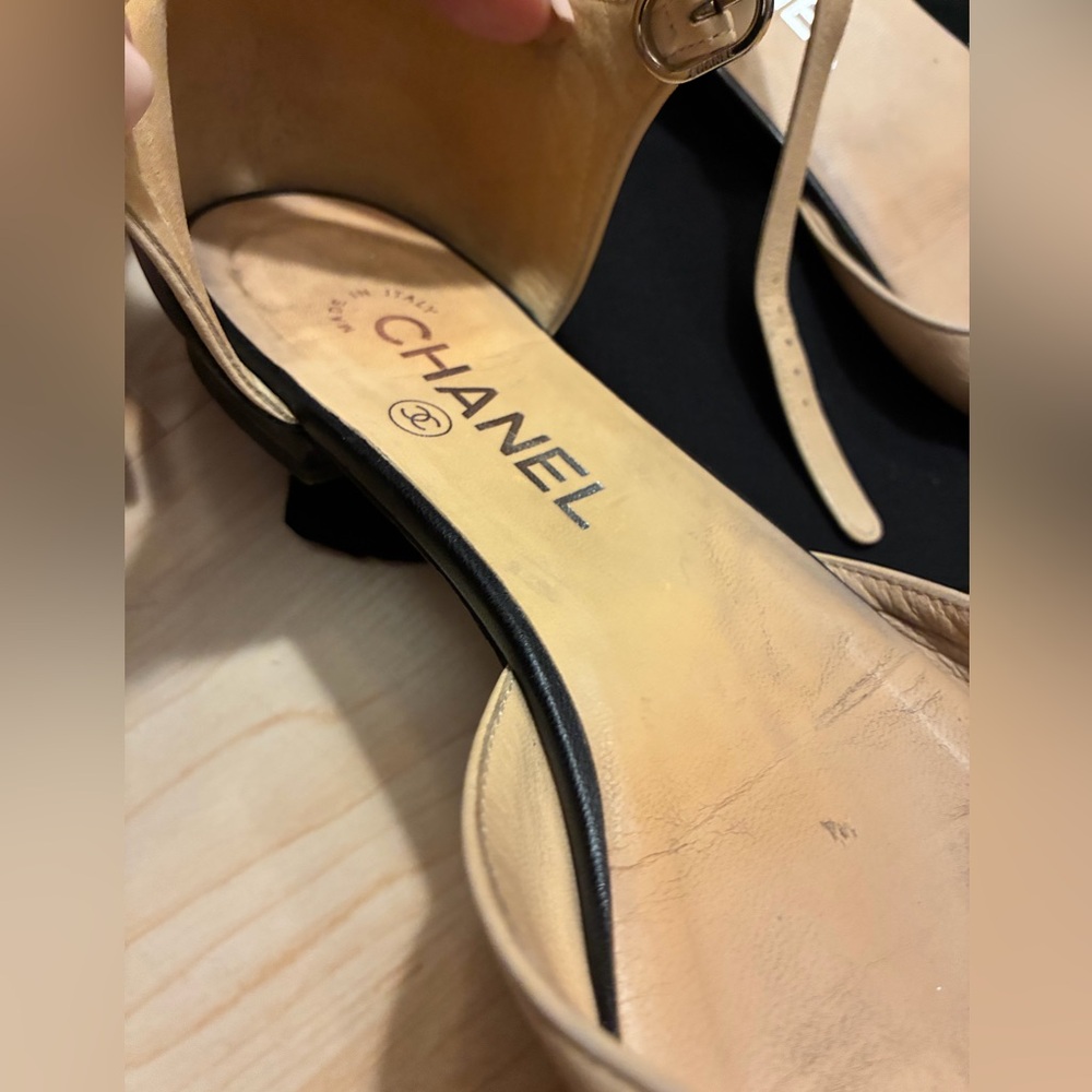 Chanel Two-Tone Beige and Black Pointed Toe Slingback Flats - Picture 11 of 15